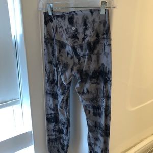 25” LuluLemon Tie-Dye Leggings
